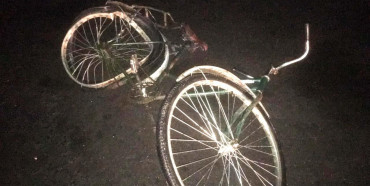 На Рівненщині п’яний водій «BMW» насмерть збив велосипедиста і втік з місця аварії